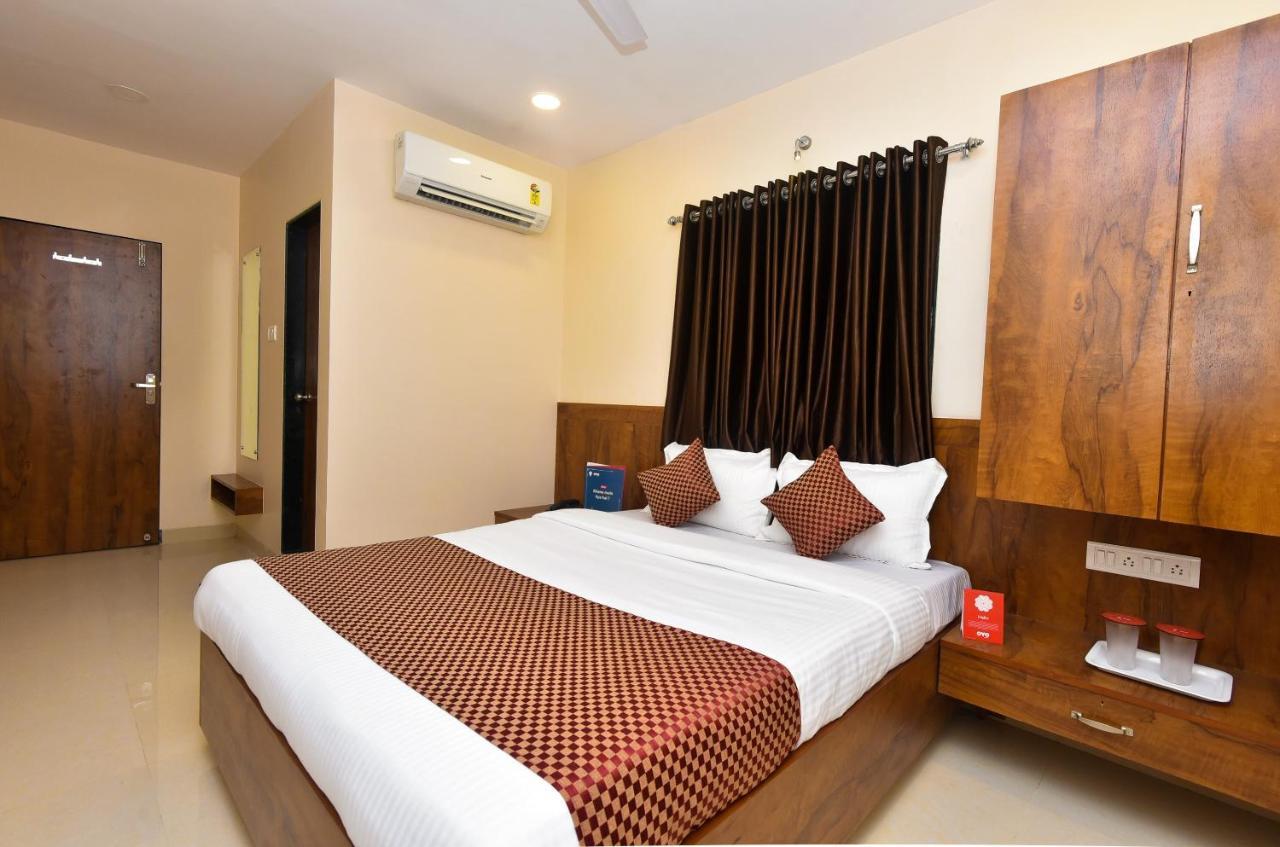 Oyo 8757 Prakash Inn Мумбай Екстериор снимка