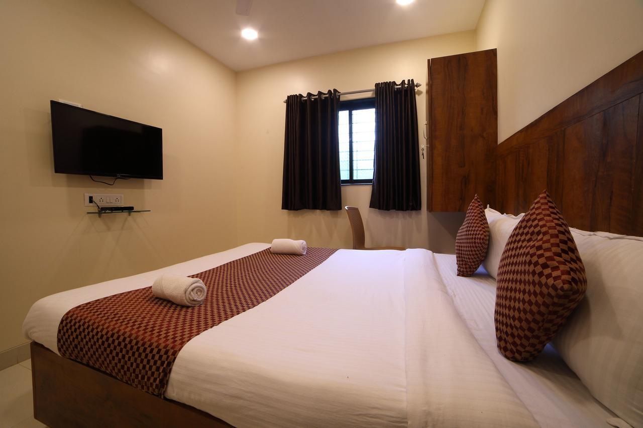 Oyo 8757 Prakash Inn Мумбай Екстериор снимка
